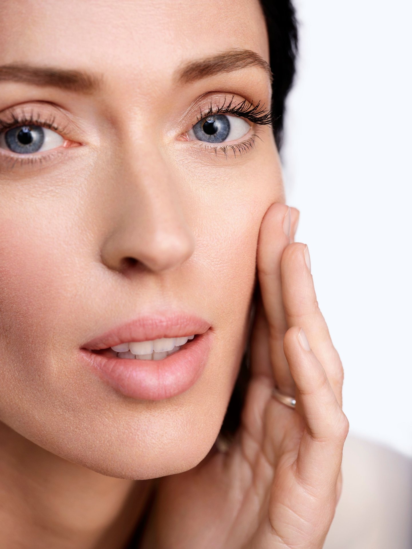 anti-age-ihonhoito-mita-eroa-voiteella-ja-seerumilla-on