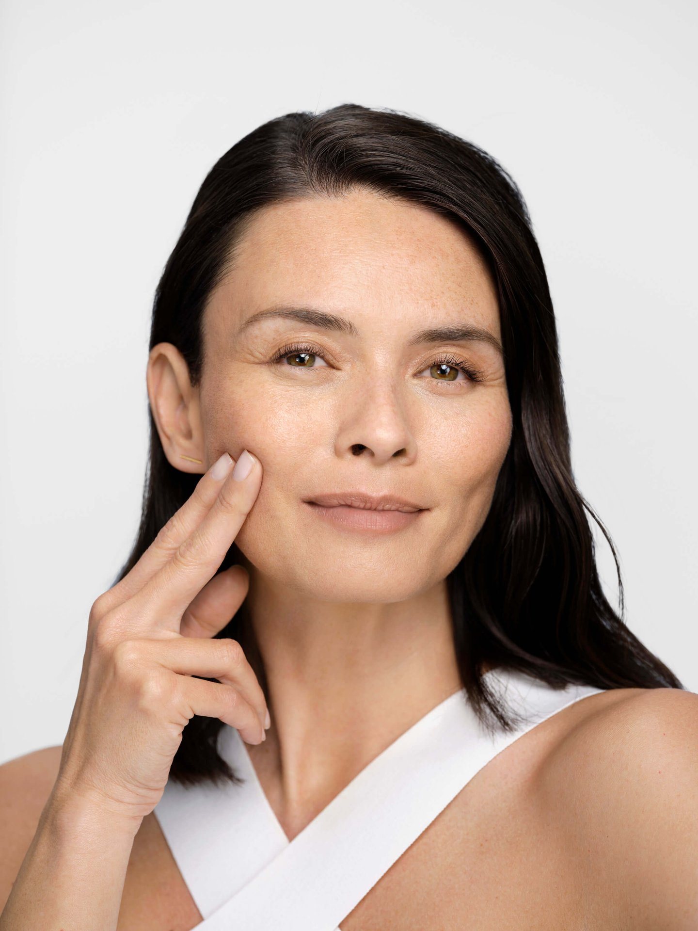 miksi-joillakin-kasvojen-alueilla-alkaa-kasvaa-karvoja-vaihdevuosien-aikana